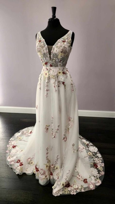 elizabeth-rose-bridal-Verbena-mirror-mirror-bridal-baldwinsville-ny Formal Tuxedo, Plus Size Wedding Gowns, Gown Plus Size, Stunning Wedding Dresses, Tuxedo Dress, Plus Size Wedding, Mirror Mirror, Bridal Boutique, Bridal Wear