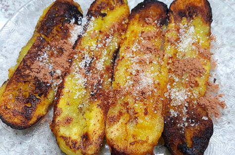 Sweet Dishes Recipes, Latin Food, Bananas, Food Dishes, French Toast, Toast, Meat, Canela