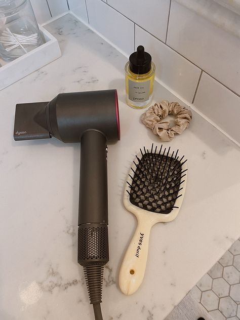 Dyson Hair Dryer Aesthetic, Yves Durif Brush, Dyson Hairdryer Storage, Best Hairdryers, Hair Products Aesthetic, Dyson Hairdryer, Dyson Supersonic Hairdryer, Elemis Cleansing Balm, Brooklyn Blonde