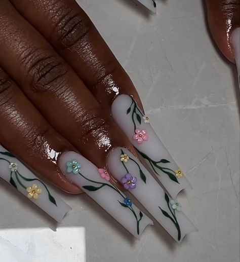 Birthday Nails Flowers, Almond Freestyle Nails, Taurus Nails Birthday, Incapcilated Acrylic Nails, Taurus Nail Ideas, Milky Flower Nails, Forest Theme Nails, Birthday Nail Set Ideas Taurus, Aries Inspired Nails