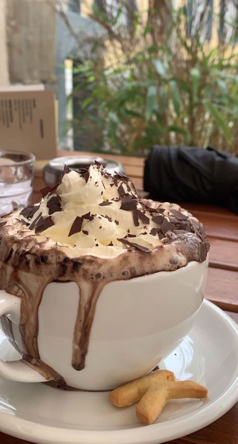 Hot Choco Aesthetic, Hot Cocoa Aesthetic, Aesthetic Hot Chocolate, Alien Apocalypse, Autumn List, Hot Chocolate Aesthetic, Hot Choco, Winter Breakfast, Chocolate Bowl