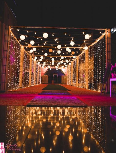 Mandap Decor With Lights, Wedding Entrance Light Decor, Outdoor Wedding Stages, Wedding Sangit Decoration, Wedding Night Ideas Decoration, Backyard Sangeet, Marriage House Decoration, Outdoor Sangeet Decor Night, Wedding Decorations Night