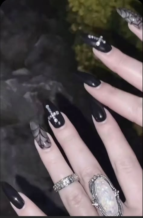 Paznokcie Hello Kitty, Punk Nails, Gothic Nails, Anime Nails, Goth Nails, Grunge Nails, Designs Nail, Kawaii Nails, Art Nails