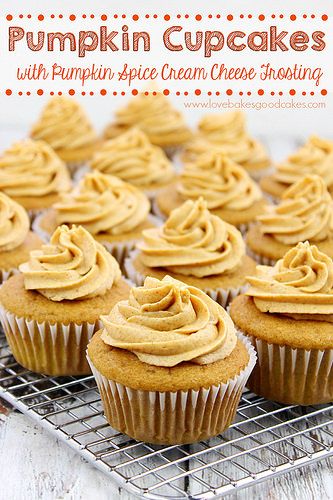 Pumpkin Cupcakes with Pumpkin Spice Cream Cheese Frosting - Full of pumpkin flavor and perfect for Fall baking! #pumpkin #fallbaking Pumpkin Spice Cream Cheese, Maple Cupcakes, Recipes Fancy, Pumpkin Spice Cream, Cinnamon Cream Cheese, Everything Pumpkin, Pumpkin Everything, Cream Cheese Icing, Pumpkin Cupcakes