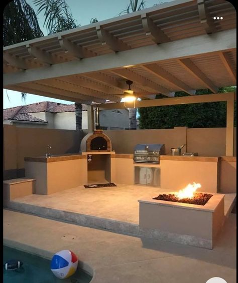 Design Per Patio, Outdoor Kitchen Design Modern, Outdoor Bbq Area, Outdoor Barbeque, Outdoor Kitchen Decor, Outdoor Kitchen Plans, Outdoor Bbq Kitchen, Backyard Kitchen, Pizza Oven Outdoor