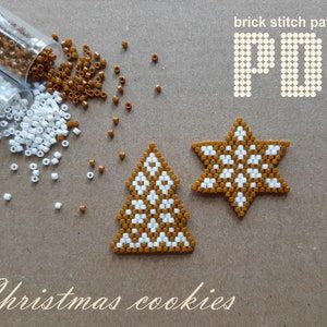 Christmas Miyuki Pattern, Christmas Beading Patterns, Brick Stitch Christmas, Seed Bead Brick Stitch, Bead Brick Stitch, Stitch Christmas Tree, Miyuki Pattern, Christmas Beading, Christmas Tree Beads