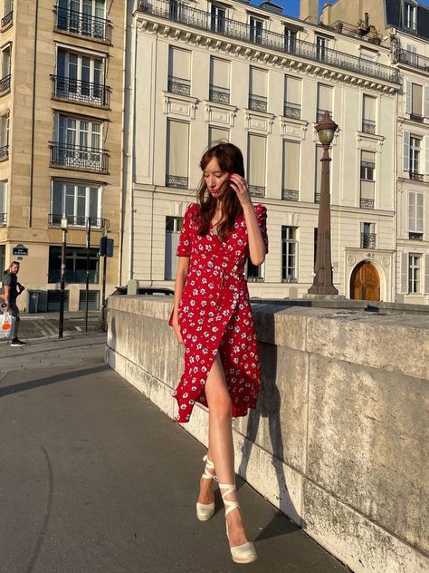 Red Floral Dress Outfit, Rouje Clothing, Red Floral Sundress, Floral Dress Outfit, Parisian Outfits, Sundress Outfit, Red Sundress, Floral Dress Outfits, Outfit Tips