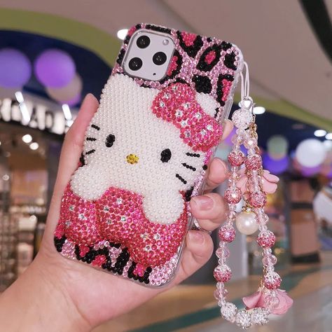 Hello Kitty Rhinestone, Sanrio Fashion, Hello Kitty Phone, Hello Kitty Phone Case, Bling Phone Cases, Halloween Accessories Hair, Bling Shirts, Girly Phone Cases, Kawaii Sanrio