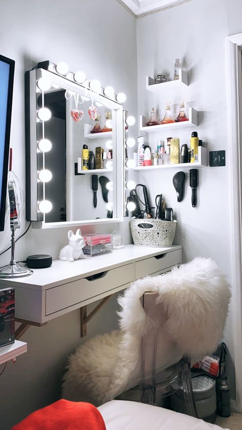 Ikea bedroom, perfect makeup station Living Room Vanity Ideas, Hair Station Ideas Bedroom, Makeup Vanity For Small Space, Makeup Vanity With Shelves On Side, Wall Shelf Vanity, Makeup Station Organization, Makeup Vanity Floating Shelves, Diy Hair And Makeup Station, Ikea Storage Ideas Bedroom