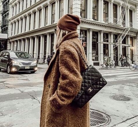 Chanel Jumbo Outfit, Alyssa Lenore, Chanel Bag Outfit, Chanel Classic Jumbo, Chanel Jumbo, Winter Wardrobe, Cloth Bags, Autumn Winter Fashion, Chanel Bag