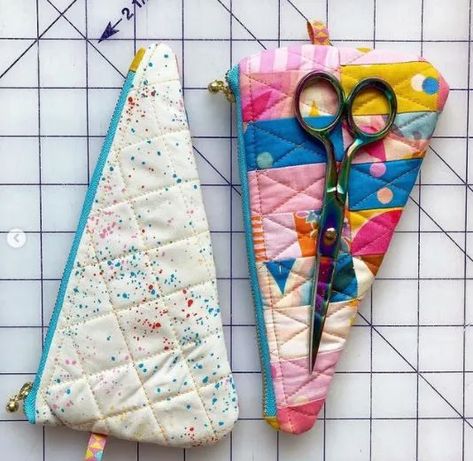 Scissor Cozy Tutorial – Sewing With Scraps Sewing Accessories Tools, Sewing With Scraps, Scissor Case Pattern, Quilt Supplies, Textile Craft, Sew Bags, Tutorial Sewing, Quilting Inspiration, Tool Case