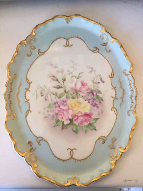 ANTIQUE W G Limoges PORCELAIN PLATE HAND PAINTED GOLD Trim FRANCE Hand Painted China, Porcelain Countertops, Antique Porcelain Plates, Porcelain Wood Tile, Limoges Porcelain, Vintage Handpained Plates, Porcelain Plates Floral, Limoges Porcelain Plates, Lladro Porcelain