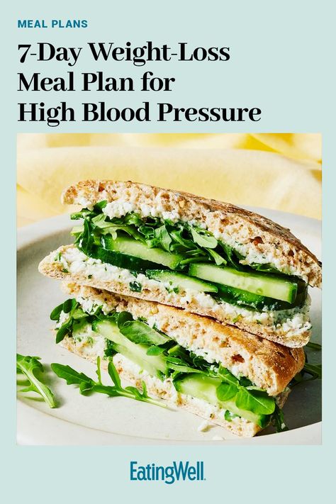 A healthy weight can help manage high blood pressure. Enjoy this delicious heart-healthy low sodium meal plan with a week of healthy meal prep ideas while achieving your weight loss goals. Look forward to recipes like Cucumber Sandwich with Cotija & Lime and Quick Chicken Fajitas for this week Meal Prep Dash Diet, High Blood Pressure Recipes Dinner, Low Sodium Lunch Meal Prep, Low Sodium Sandwiches, Low Sodium Vegetarian Recipes, Heart Healthy Meal Prep, Heart Healthy Lunches, Low Sodium Meal Plan, Heart Healthy Lunch Ideas