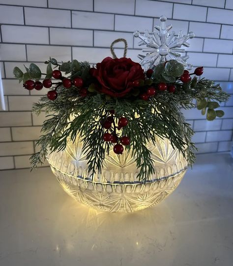 Glass Bowl Christmas Tree, Christmas Crafts Diy Decoration, Christmas Centerpieces Diy, Country Christmas Decorations, Dollar Tree Christmas, Christmas Themes Decorations, Christmas Decorations Diy Outdoor, Diy Christmas Decorations Easy, Holiday Crafts Christmas