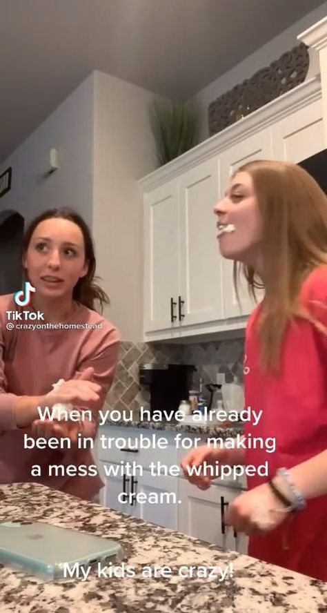 Thats literally how me and my best friend act😂 Funny Videos About Friends, Funny Bff Tiktoks, Me And My Bff Funny, Me And Bestie Funny, We All Have That One Friend Funny, Funny Bestie Tiktoks, Funny Best Friend Videos Hilarious, Funny Videos Best Friends, Me And My Best Friend Funny Videos