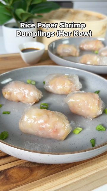 Steam Dumplings, Dipping Sauce Recipes, Rice Paper Recipes, Paper Forms, Food Content Creator, Dim Sum Recipes, Shrimp Dumplings, Chinese Cooking Recipes, Bamboo Shoots