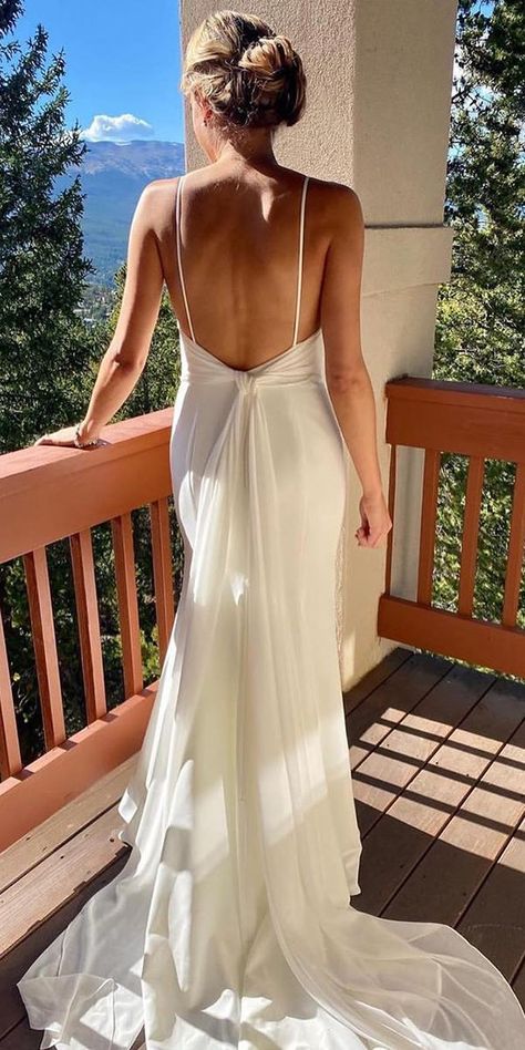 24 Unforgettable Beach Destination Wedding Dresses ❤ beach destination wedding dresses simple backless with spaghetti spaghetti jenny yoo ❤ #weddingdresses Bridal Dresses Simple, Different Wedding Dress Styles, Chic Bridal Dress, Simple Beach Wedding, Simple Wedding Dress Beach, Wedding Dress Types, Popular Wedding Dresses, Dreamy Wedding Dress, Long Sleeve Wedding Gowns