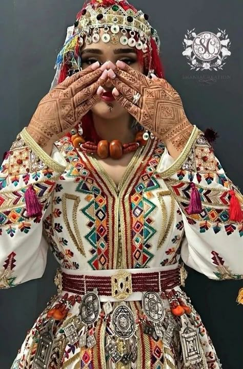 Moroccan Kaftan Dress, Moroccan Dresses, Moroccan Kaftan, Global Dress, Kaftan Style, Moroccan Dress, Dress Attire, My Culture, Arab Women