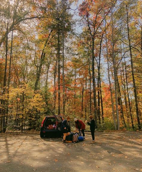 Fall Camp Aesthetic, Fall Goals Aesthetic, Camping Fall Aesthetic, Autumn Camping Aesthetic, Truck Camping Aesthetic, Camp Core Aesthetic, Granola Fall Aesthetic, Winter Camping Aesthetic, College Fall Aesthetic