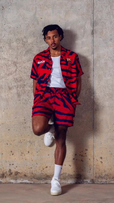 Kounde Outfit, Footballer Fits, He Will Be Mine, Jules Kounde, Black Men Street Fashion, Street Outfits, Football Love, Men Street Fashion, Fashion Casual Outfits