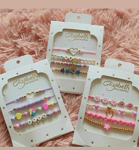 Pulseras Ideas, Jewelry Packaging Design, Pearl Crafts, Jewelry Diy Bracelets, Beads Bracelet Design, Polymer Clay Charms, Diy Hair Bows, Beaded Keychains, Clay Charms