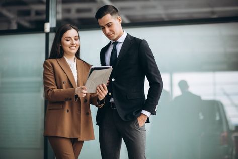 Male and female business people working ... | Free Photo #Freepik #freephoto #people #woman #office #happy Top 10 Business Ideas, Leadership Coaching, Business Portrait, Business Partner, Business People, Chandigarh, Miami Fl, Seo Services, Virtual Assistant