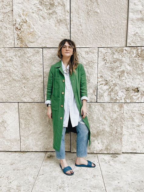 Caitlin Snyder, Greige Outfit, Linen Cardigan For Layering In Fall, Fall Workwear Linen Cardigan, Chore Jacket Street Style, Fall Linen Utility Jacket, Denim Chore Coat Outfit, Spring Jacket, Linen Jacket Outfit