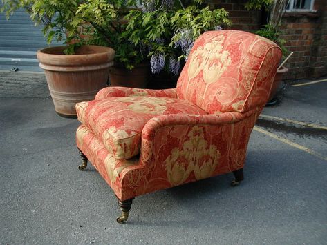 Howard Style Armchair, Upholstery Workshop, Howard Sofa, Upholstery Trends, Vintage Office Chair, Upholstery Repair, Upholstery Armchair, Upholstery Nails, Upholstery Fabric For Chairs