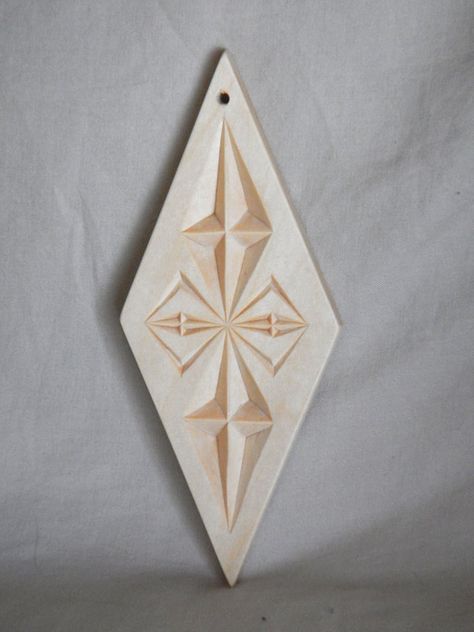 Chip carved wood Christmas ornament Chip Carved Christmas Ornaments, Chip Carving Patterns Free, Celtic Carving, Carved Christmas Ornaments, Chip Carving Patterns, Carved Spoons, Wooden Carving, Chip Carving, Xmas Tree Decorations