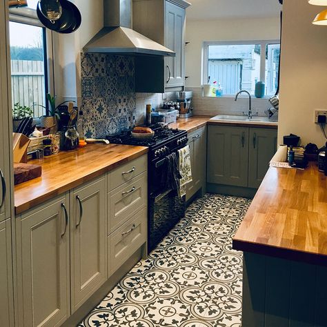 Living Room Marble, Patchwork Tiles, Patterned Tile, Pattern Tiles, Victorian Tiles, Pattern Tile, Patio Tiles, Wood Effect Tiles, Kitchen Splashback