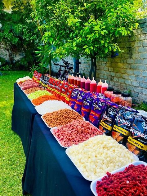 𝐿𝑒𝑡𝑡𝑦 𝑦 𝑠𝑢𝑠 𝑖𝑑𝑒𝑎𝑠. Posada Mexicana Ideas, Mesas De Snack Ideas, Snack Table Wedding, Wedding Food Ideas Buffet, Ideas Para 15 Años, Mexican Candy Bar, Mexican Dessert Table, Party Snack Table, Quince Dresses Green