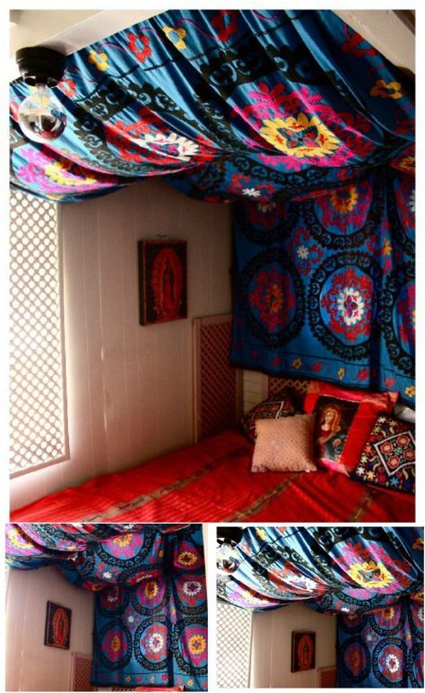 Decorative Tapestry Tapestry Headboard, Canopy Bed Diy, Diy Tapestry, Diy Canopy, Small Bedrooms, Diy Headboard, Bed Canopy, Diy Quilt, Diy Bed