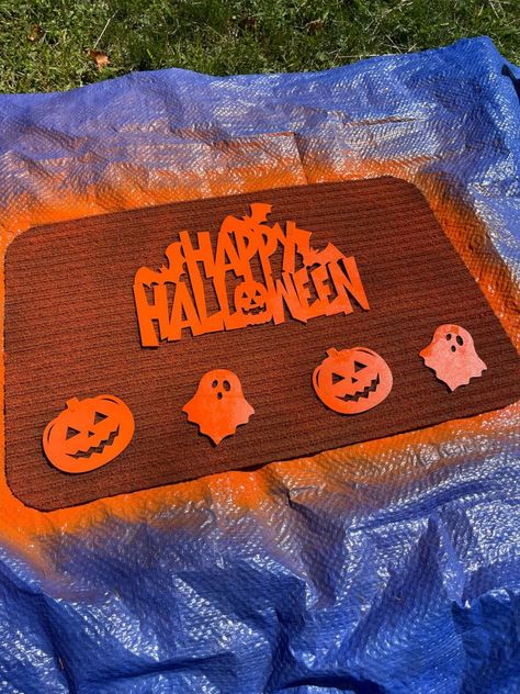 Halloween Rugs Diy, Fall Rug, Dollar Store Diy Decor, Halloween Rug, Decorating For Halloween, Dollar Tree Halloween, Dollar Tree Fall, Painted Rug, Craft Day