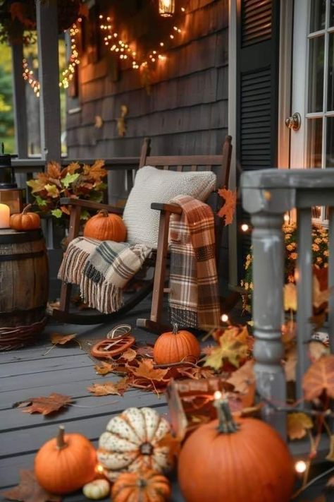 Cozy Fall Decor Ideas, Fall Mantle Decor, Fall Mantle, Cozy Fall Decor, Fall Front Porch Decor, Fall Thanksgiving Decor, Fall Front Porch, Fall Outdoor Decor, Fall Decorations Porch