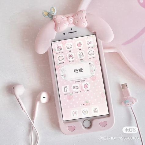 My Melody Themed Phone, School Bag Essentials, Charmmy Kitty, Soft Pink Theme, Retro Gadgets, Retro Anime, Phone Ideas, Kawaii Core, At A Party