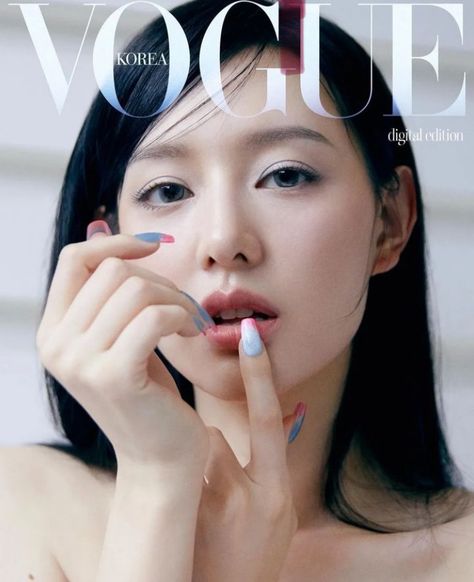 Kim Hair, Kim Ji Won, Models Makeup, Korean Cosmetics, Kim Soo Hyun, Vogue Korea, Cute Actors, Korean Celebrities, Photo Styling