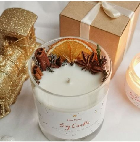 Diy Candles With Flowers, Lilin Aroma, Handmade Candles Diy, Diy Candles Homemade, Săpunuri Handmade, Cinnamon Candle, Homemade Scented Candles, Soya Mumu, Candle Projects