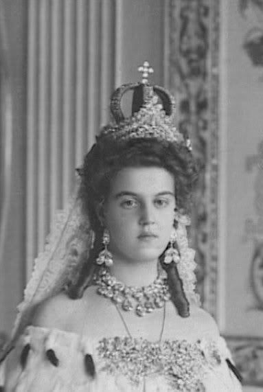 Her Imperial and Royal Highness Princess Wilhelm of Sweden, Duchess of Södermanland (1890-9158) née Her Imperial Highness Grand Duchess Marie Pavlovna of Russia Maria Pavlovna, Anastasia Romanov, Royal Crown Jewels, Russian Wedding, Swedish Royalty, Romanov Dynasty, Royal Crowns, Royal Tiaras, Jewel Wedding