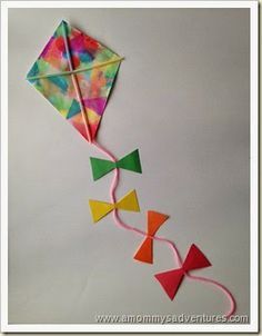 Kite Craft www.amommysadventures.com #crafts #Kites 3d Kite Craft, K Is For Kite Craft, Kite Template Pattern Free Printable, Paper Kite Craft, Kite Craft Preschool, Kite Bulletin Board Ideas, Diy Kites, Kites Preschool, Kite Template