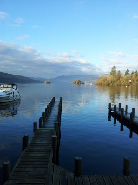 Bowness on windermere my favourite place in the world. Love it Cumbria Lake District, Lake District England, Lake Windermere, Places In England, Travel Outdoors, English Countryside, Beautiful Lakes, Cumbria, Lake District