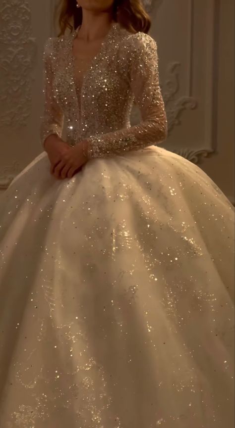 Glitter Ball Gown, Royal Ball Gown Aesthetic, Ball Aesthetic Royal, Royal Ball Aesthetic, Gold Ball Dresses, Ball Dress Aesthetic, Ball Gown Aesthetic, Gold Ballgown, Royal Ball Gown