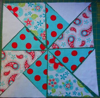 Pinwheel Tutorial, Quilted Cards, Pinwheel Quilt Pattern, Scrap Quilting, Pinwheel Block, Sew Mama Sew, Block Quilt, String Quilts, Summer Sewing