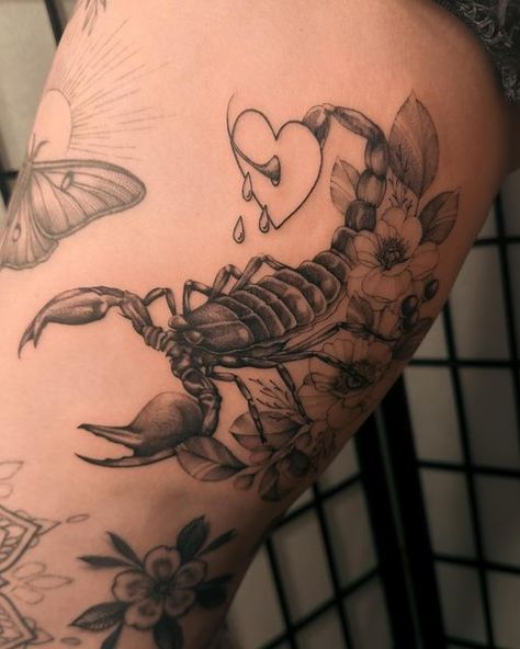 Scorpion Thigh Tattoo, Scorpion Flower Tattoo, Heart Scorpion Tattoo, Inner Thigh Tattoo, Inner Thigh Tattoos, Oregon Tattoo, Tattoo Realism, Idea Tattoo, Scorpion Tattoo