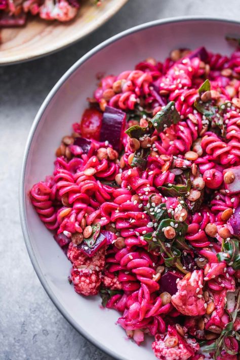 Vegan Beetroot Pasta Salad With Green Lentils Pink Salad Recipe, Pasta Salad Ideas, Best Pasta Salad Recipe, Beetroot Pasta, Cooking Green Lentils, The Best Pasta Salad, Beet Pasta, Delicious Pasta Salad, Lemon Pasta Recipes