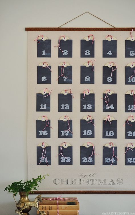 Christmas advent calendar wall chart | 25+ Christmas advent calendar ideas Reusable Advent Calendar, Christmas Countdown Diy, Christmas Advent Calendar Diy, Christmas Decorations Apartment, Calendar Wall, Christmas Countdown Calendar, Advent Calenders, Diy Calendar, Christmas Calendar