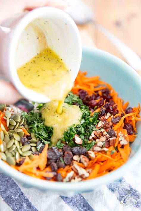 Grated Carrot Salad, Carrot Salad Recipes, Carrot Salad, Carrot Recipes, Vegan Salad, Healthy Foodie, Salad Bar, Healthy Salad Recipes, Healthy Salads