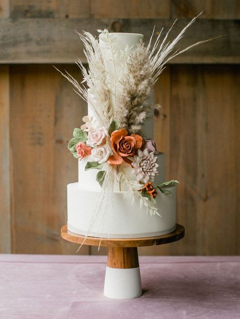 May 22, 2020 - We're obsessed with terra cotta here at GWS and this countryside wedding embodies the color palette beautifully with the coolest blooms and styling! Western Wedding Cakes, Bohemian Wedding Cake, Wedding Cake With Flowers, Cake With Flowers, Boho Cake, Boho Wedding Cake, Cowgirl Wedding, Rustic Boho Wedding, Wedding Cake Rustic