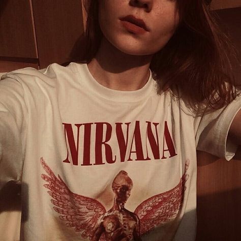 Nirvana Outfit, Nirvana Girl, Red Desserts, Nirvana Shirt, Fade To Black, Girls Rock, Red Aesthetic, Grunge Aesthetic, Grunge Fashion