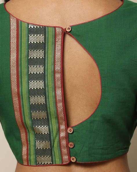 Top 15+ Latest Saree Blouse Back Neck Designs with Catalogue in 2020 Pattu Blouse Design Models Latest, Green Blouses For Women, ब्लाउज बैक नेक डिजाइन, Saree Kanchipuram, Cotton Saree Blouse Designs, Cotton Blouse Design, Blouses Designs, Sari Design, Saree Tassels