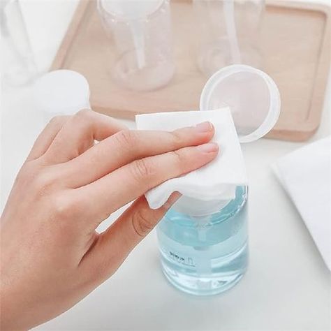 Diy Makeup Remover, Nails Inspiration Spring, Empty Plastic Bottles, Storing Water, Makeup Containers, Liquid Nails, Nail Dryer, Lotion Bottle, Cosmetic Containers